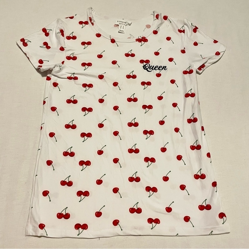 Streetwear Society Cherry Queen Women’s Tshirt Size Medium Shirt